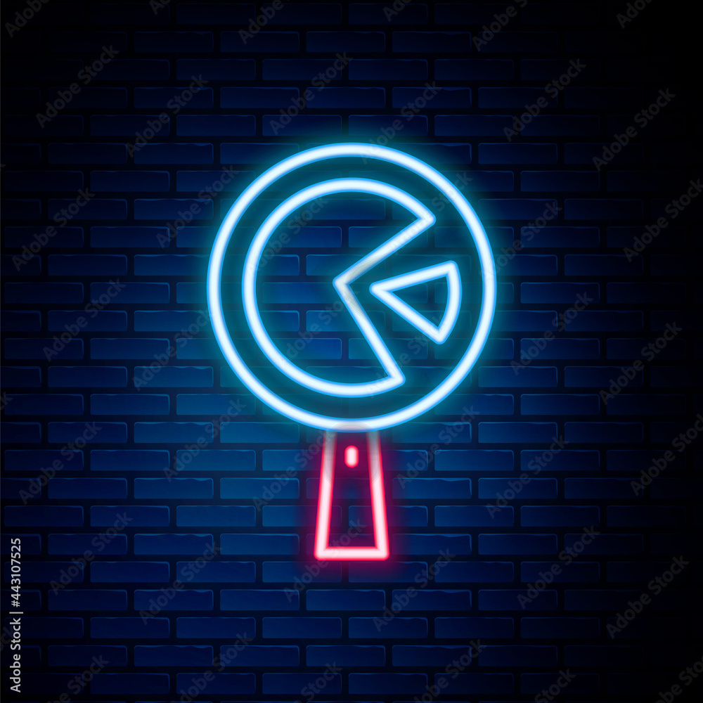 Glowing neon line Omelette in frying pan icon isolated on brick wall background. Omelet in a skillet. Colorful outline concept. Vector Glowing neon line Omelette in frying pan icon isolated on brick wall background. Omelet in a skillet. Colorful outline concept. Vector
