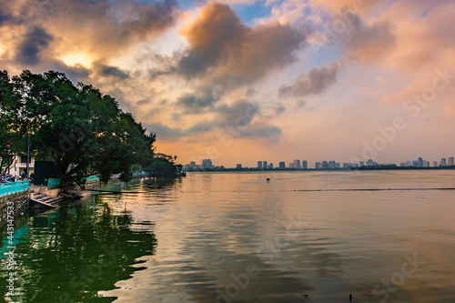 HANOI, VIETNAM, 4 JANUARY 2020: Sunset over the West Lake © Stefano Zaccaria