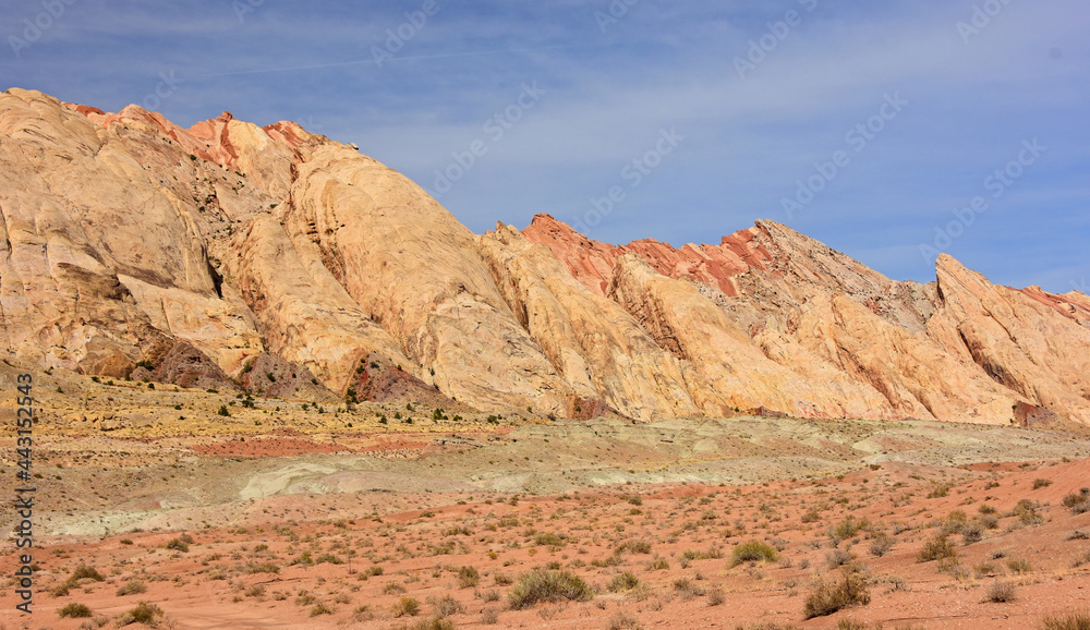 Fototapeta premium the colorful flatiron rock formations in the san rafael reef near uneva canyon on a sunny day, near green river, utah