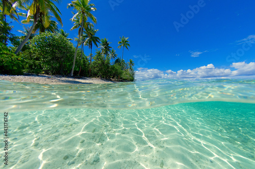 Bora Bora (polynésie française) : lagon translucide au motu Piti Aau