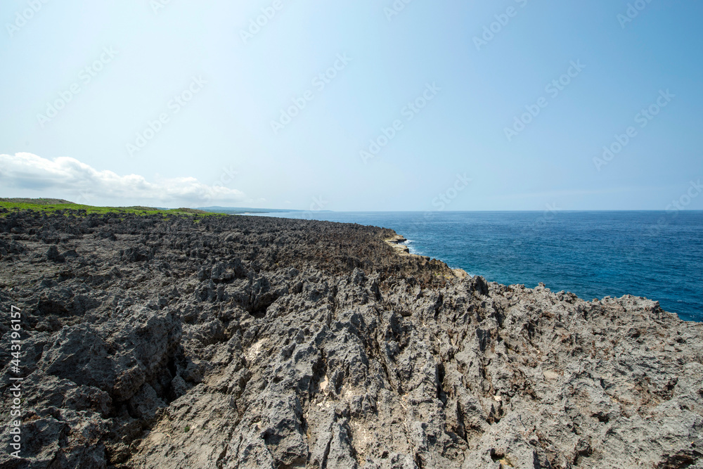 鹿児島県　沖永良部島のフーチャ　潮吹き上げ洞窟