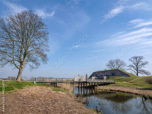 De Batterij onder Poederoijen is een onderdeel van de Nieuwe Hollandse Waterlinie in Poederoijen in de gemeente Zaltbommel. photo