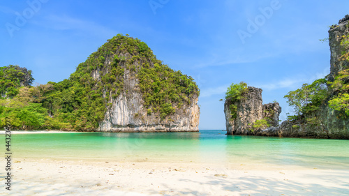 Ko Hong island and exotic beach with mountain cliff, with crystal clear water and white sand, Krabi, Thailand © wirojsid