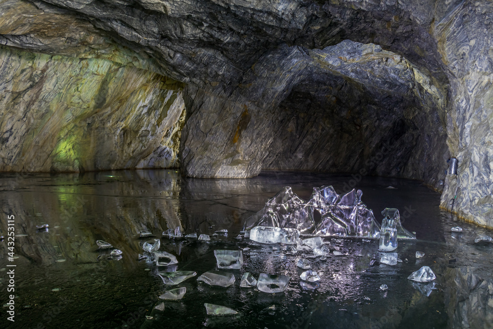 Fototapeta premium Underground marble workings in Ruskeala Park in Karelia