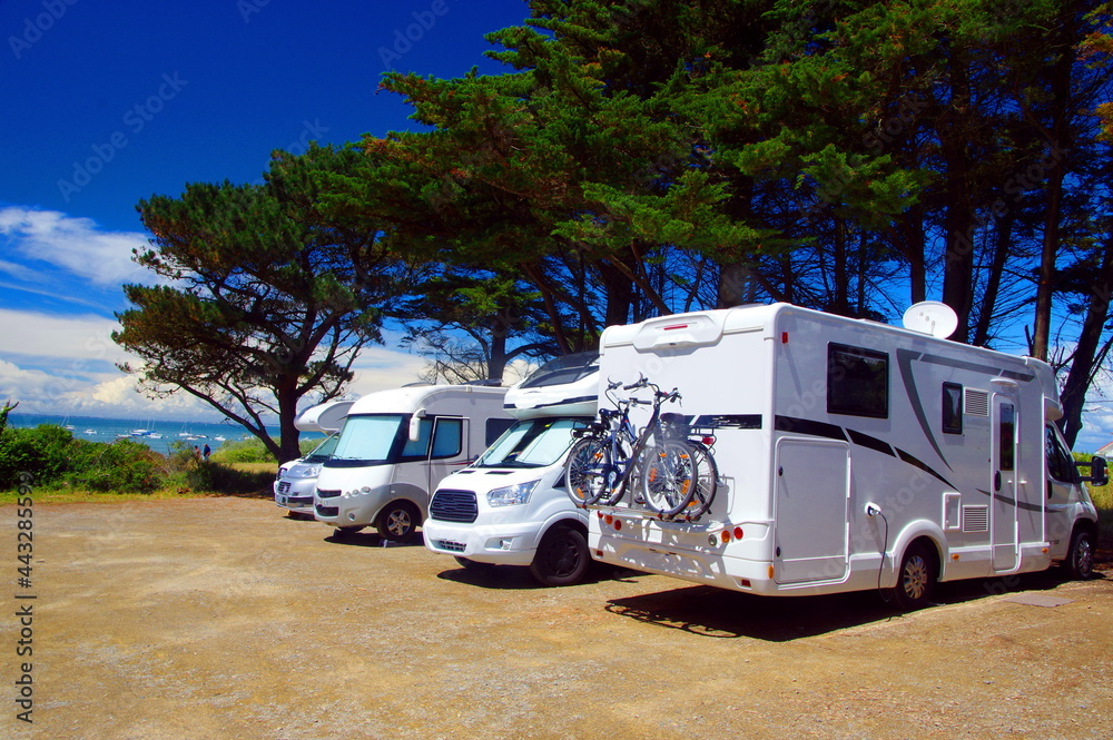 AIRES DE CAMPING CAR