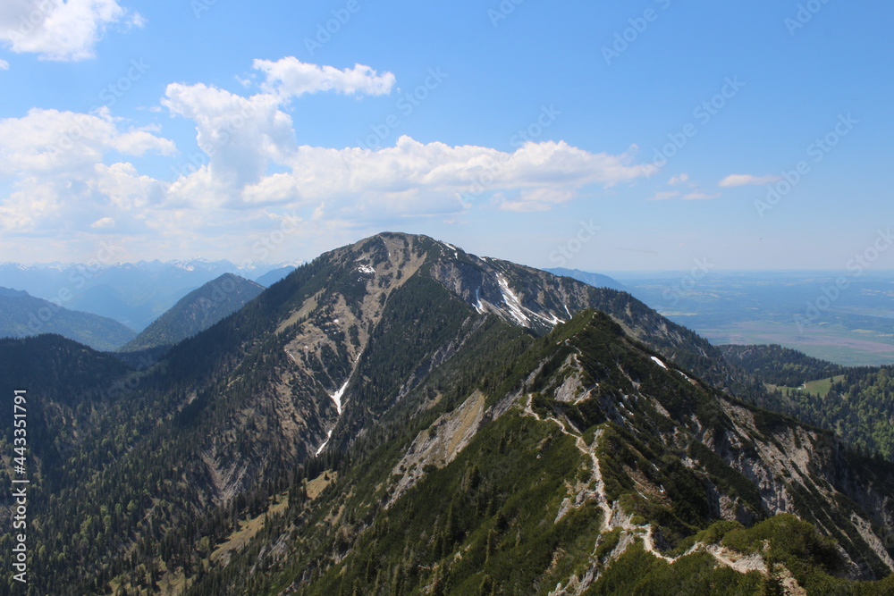 Bergpanorama in den Alpen im Sommer