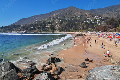 Obraz na płótnie The beach in Zapallar village, Chile w salonie