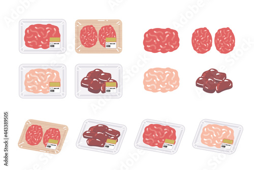 スーパーの精肉コーナーにあるパックのお肉　ミンチ肉とレバー