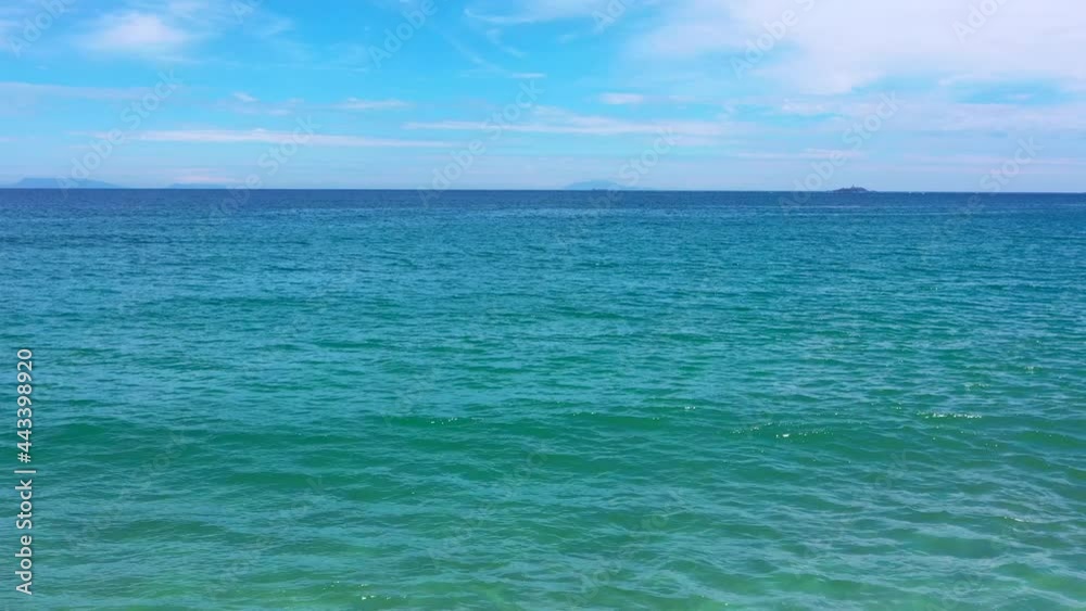 澄んだ穏やかな海 空撮 澄んだ穏やかな海 空撮