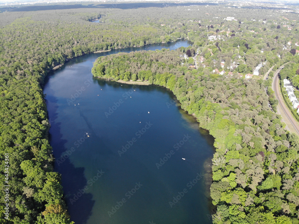 Ταπετσαρία Aerial view of Schlachtensee, the most southerly in the Grunewald chain of lakes