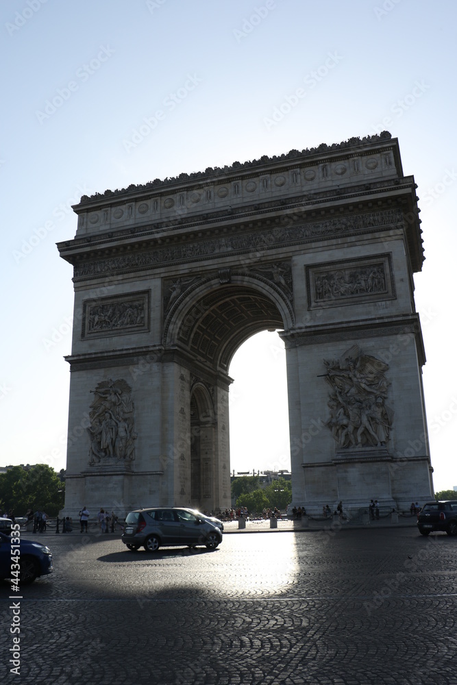 Arc de Triomphe, Place Charles de Gaulle, Paris, France. 