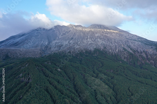 鹿児島県鹿児島市　早朝の桜島 photo