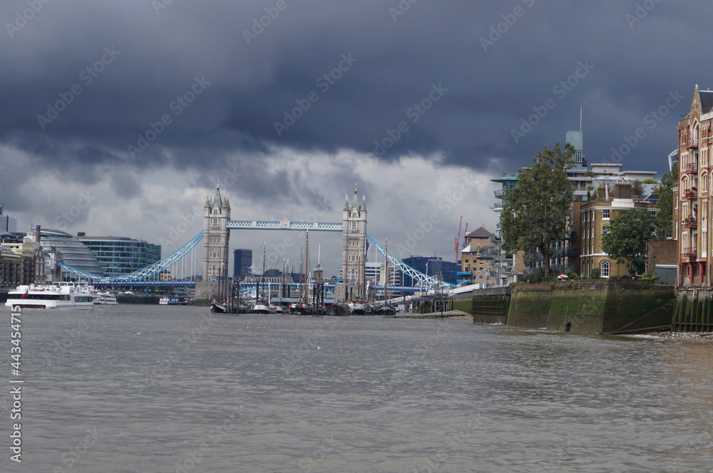 tower bridge in london