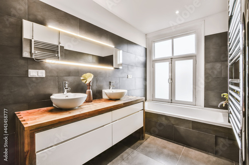 Bild auf Leinwand Interior design of beautiful and elegant bathroom