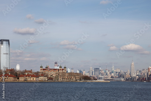 Ellis Island und New York Skyline / Ellis Island and New York Skyline / © Ludwig