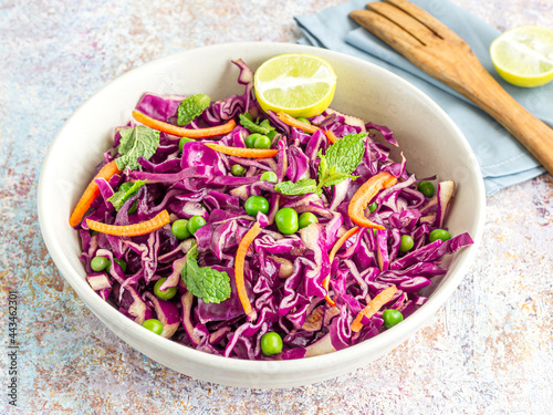 Red Cabbage Salad, Healthy Vegan Food, Low Carb Healthy Food Photo photo