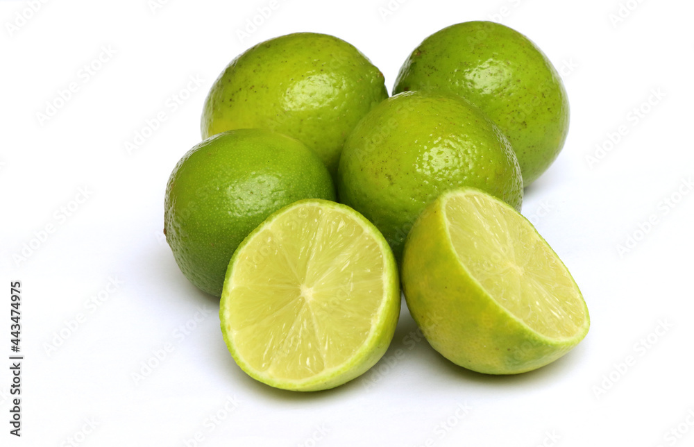 Lemon in bulk production with white background.
High resolution image Lemon in bulk production with white background.
High resolution image