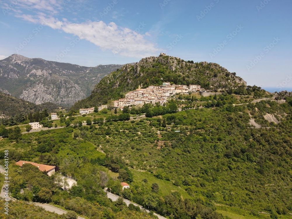 Sainte Agnès, le village perché et le château
