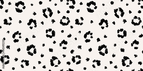 Leopard seamless pattern with brush stroke texture. Fashion stylish natural background. Vector animal skin print.
