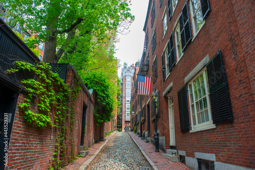 Acorn Street with cobblestone and historic row houses on Beacon Hill in historic city center of Boston  Massachusetts MA  USA. 