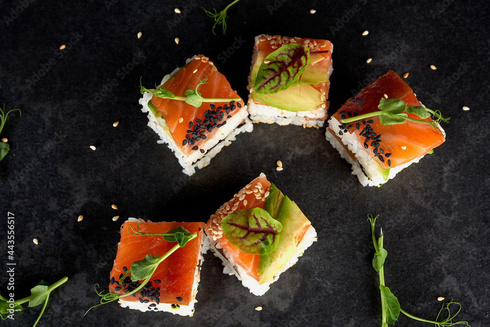Obraz na płótnie Oshi sushi sake  w salonie