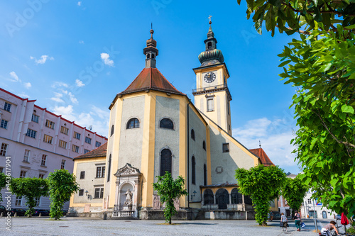 Obraz na płótnie Stadtpfarrkirche von Linz, Österreich w salonie