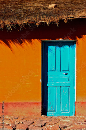 Porte colorée Tupiza Sud Lipez Bolivie photo