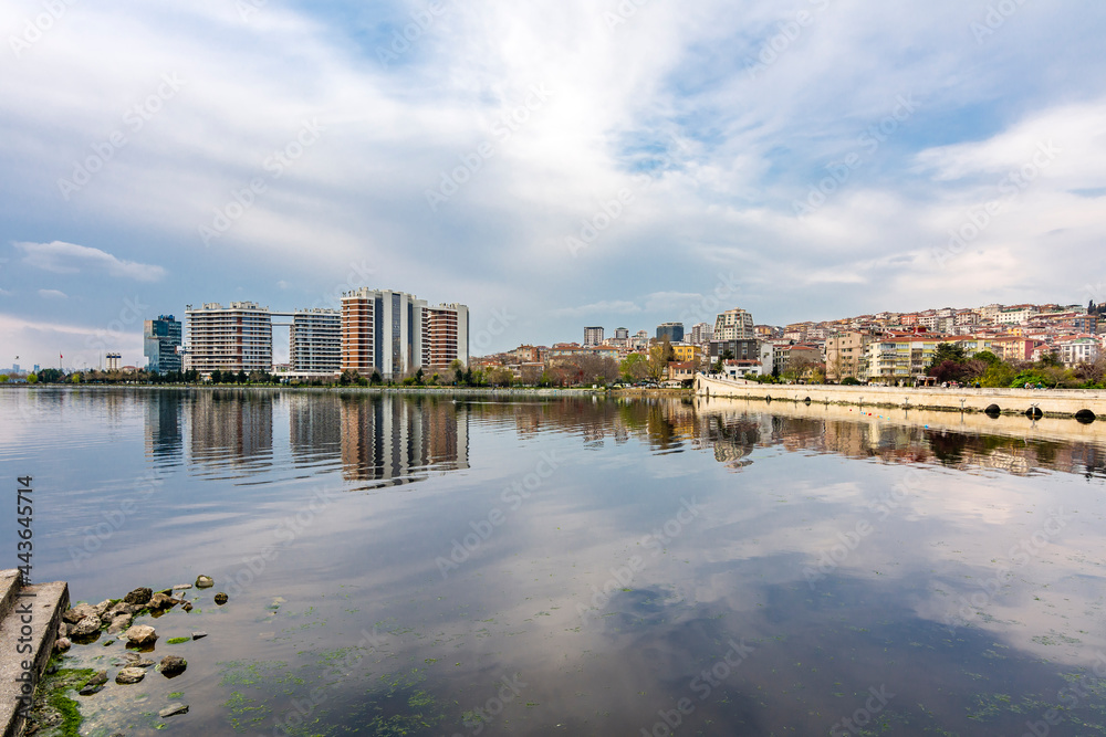 Fototapeta premium Kucukcekmece Lake and Mimar Sinan Bridge in Istanbul