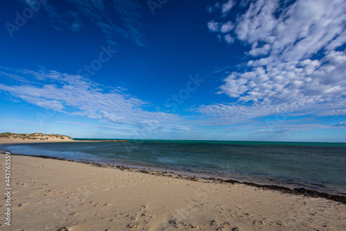 Fototapeta Naklejka Na Ścianę i Meble -  オーストラリア　西オーストラリア州のエクスマウス近郊のビーチ
