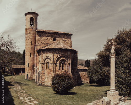 Colegiata de San Martin de Elines photo