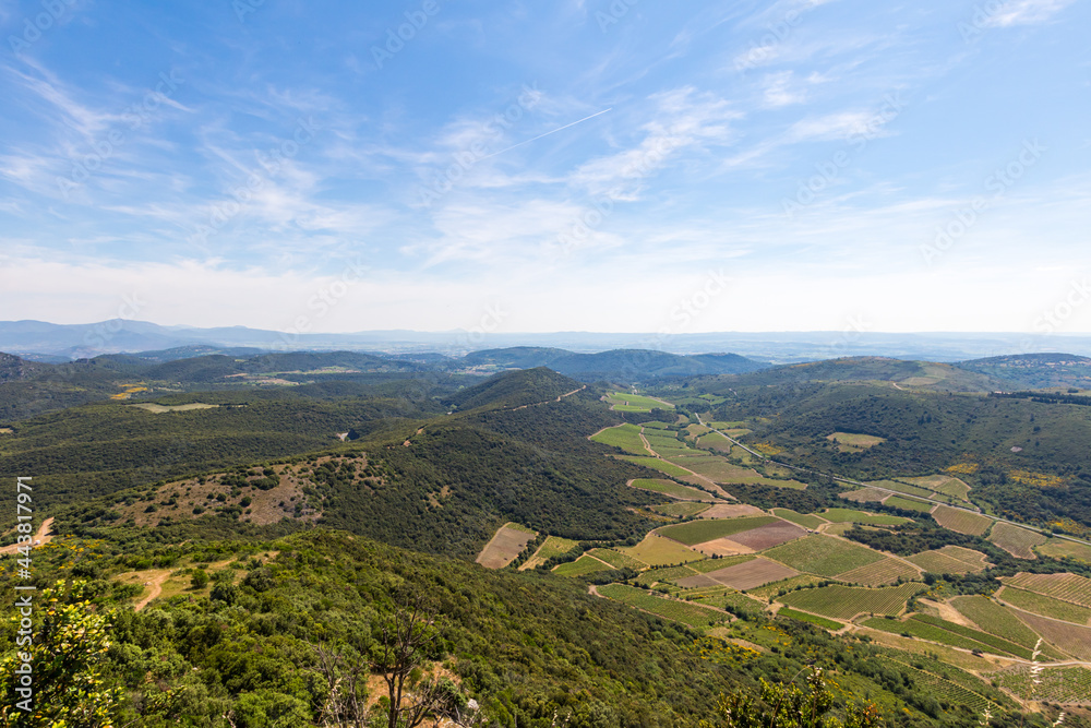 Fototapeta premium Vue sur le paysage depuis le Pic de Vissou (Occitanie, France)