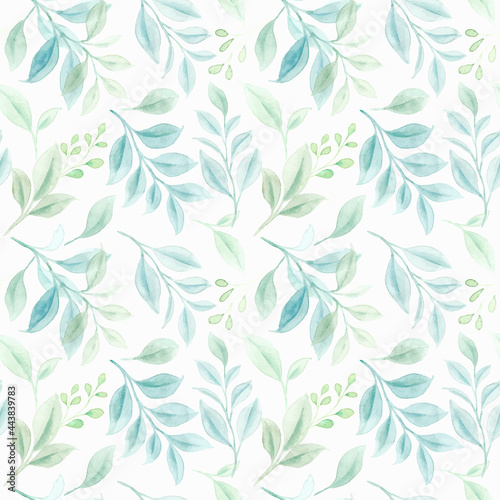 Seamless pattern of green leaves watercolor
