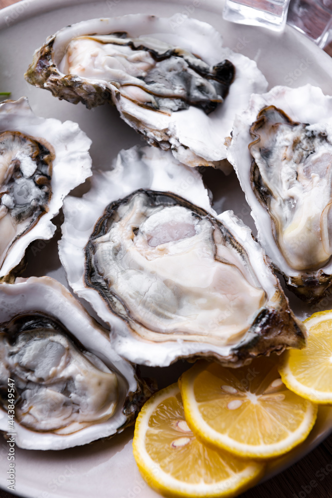 Raw oysters with lemon Raw oysters with lemon