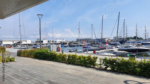 Tableau sur toile Gdynia, Poland - July 4, 2021: Motorboats and boats in a new modern marina in Gdynia, Poland