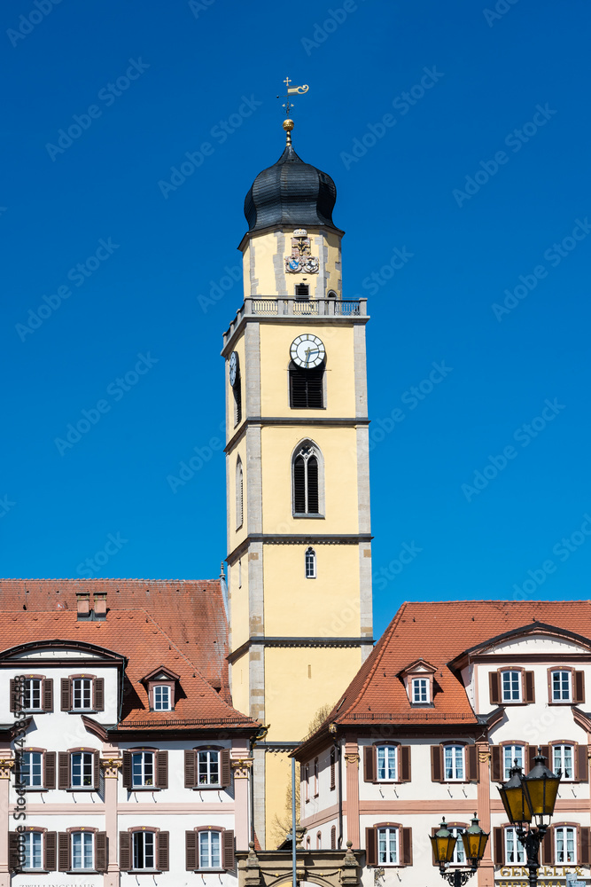 Glockenturm des Münsters in Bad Mergentheim