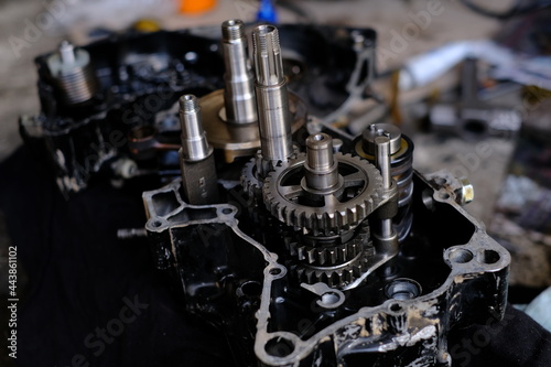 Maintenance, repair of the motorcycle engine gear system
