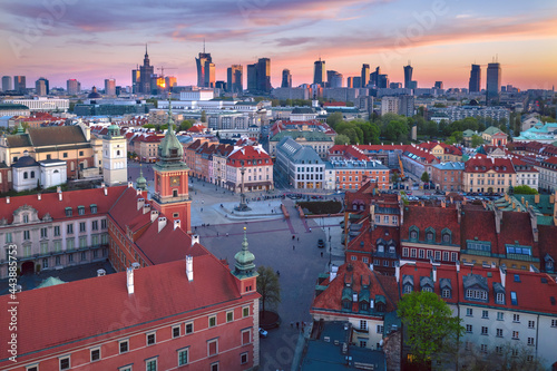 Obraz na płótnie Beautiful evening summer skyline of Warsaw, Poland w salonie