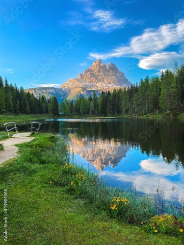 Fototapeta Naklejka Na Ścianę i Meble -  lake and mountains
#lake #mountain #mountains #dolomites #dolomiten #italy #italia #italien 