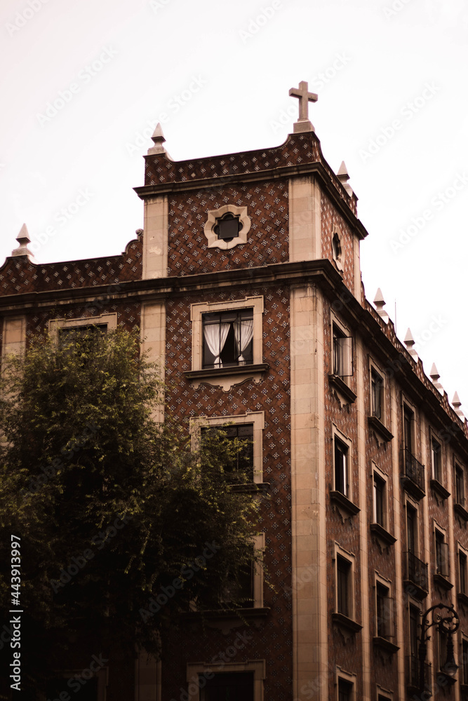 Obraz premium Edificios antiguos en el centro de la Ciudad de México.