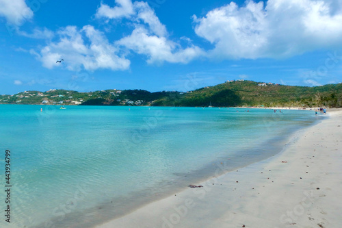 Fototapeta Naklejka Na Ścianę i Meble -  The beautiful tranquil waters of Magen's Bay St Thomas  US   Virgin Island