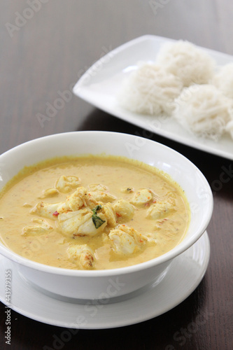 Khanom Jeen Nam Ya Pu, rice noodles with crab curry sauce, Signature Thai food,