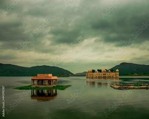 A palace under water. © AshiqueBin