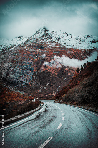 Droga w Alpach