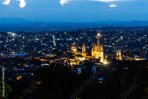 San Miguel de Allende was founded in 1542 in the cool highlands and is a city where Hispanic culture and Mesoamerican culture are in harmony.