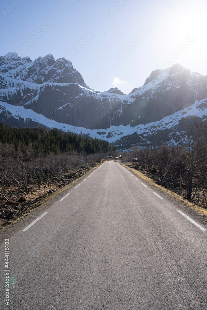 road to the mountains