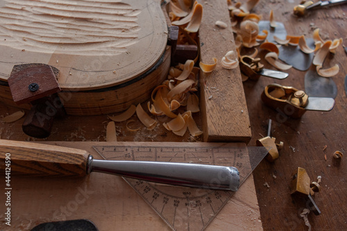 gouge and other tools that luthier use to work on Wood