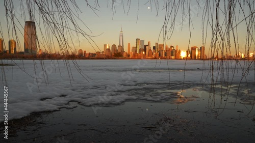 New York City Skyline at sunset in freezing winter
