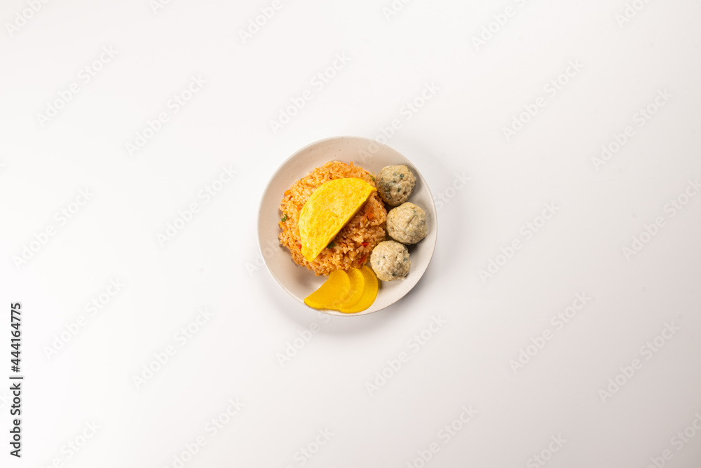 한 끼를 간단하게 해결할 수 있는 밥과 반찬이 들어있는 간편한 도시락 한 끼를 간단하게 해결할 수 있는 밥과 반찬이 들어있는 간편한 도시락