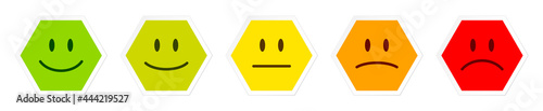 Fünf Sechsecke Feedback Gesichter Weißer Rahmen Grün Zu Rot