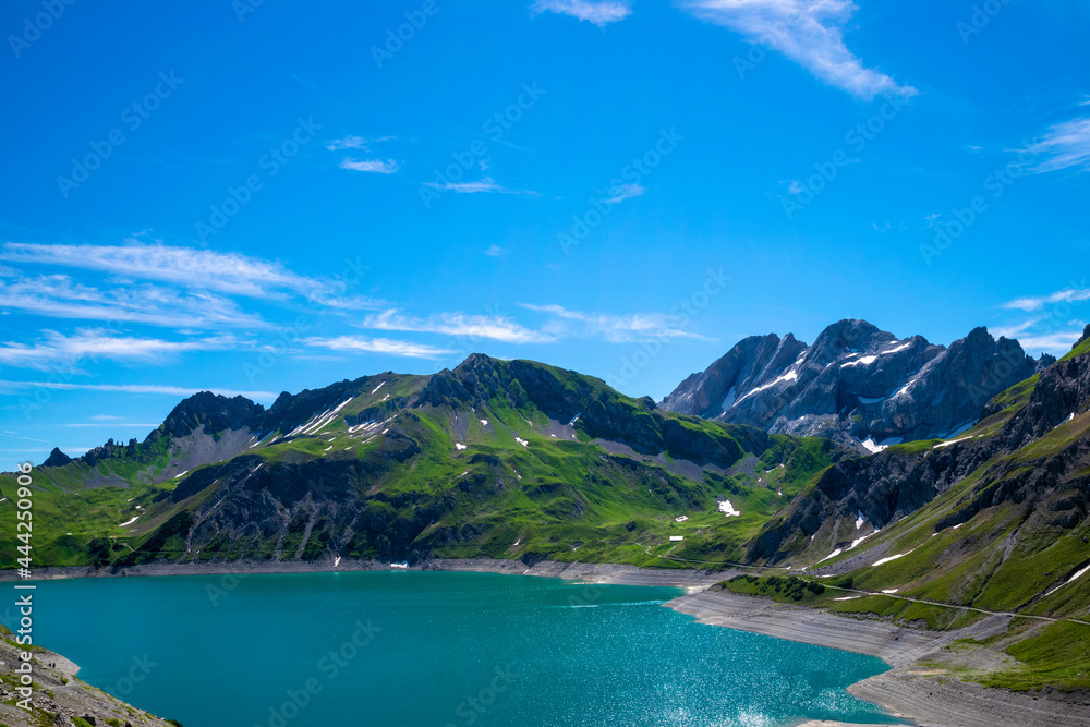 Naklejka premium Lüner Lake and its alpin scenery (Vorarlberg, Austria)